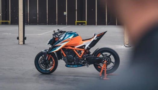 2022 KTM 1290 SUPER DUKE R EVO 4
