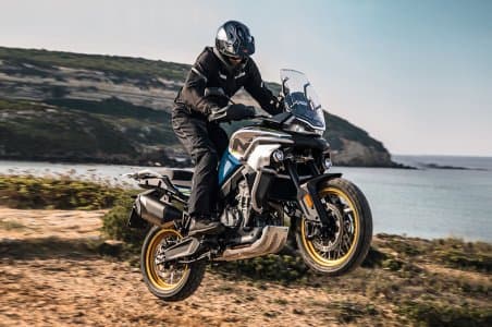 CFMOTO MT800 TOURING 1